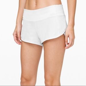 LULULEMON White Speed Up Short 2.5”
